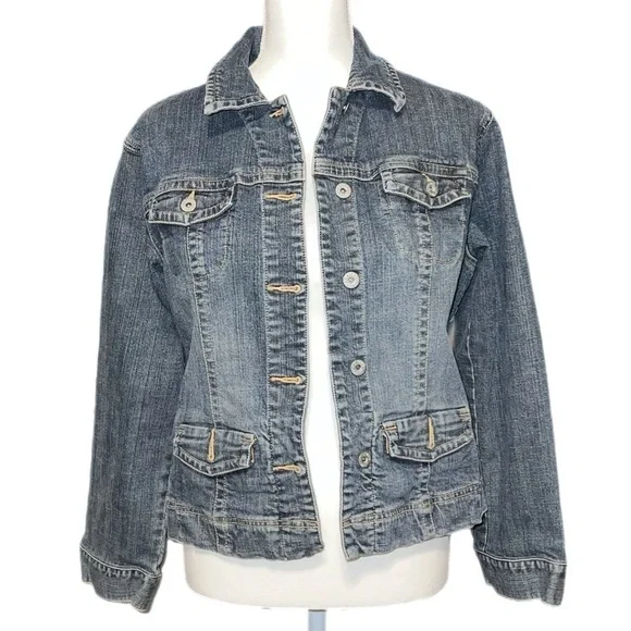 Chicos Platinum Denim - Heavy Weight - Fitted - Size 1 (Traditional Small) - Picture 8 of 10